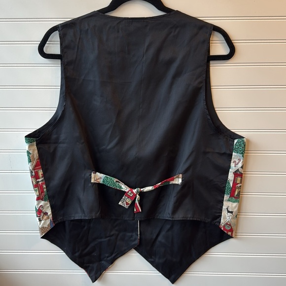 Vintage 111 Main L/XL Christmas Vest Santa Snowmen Snow Trees Candy Canes Homes - Picture 4 of 4